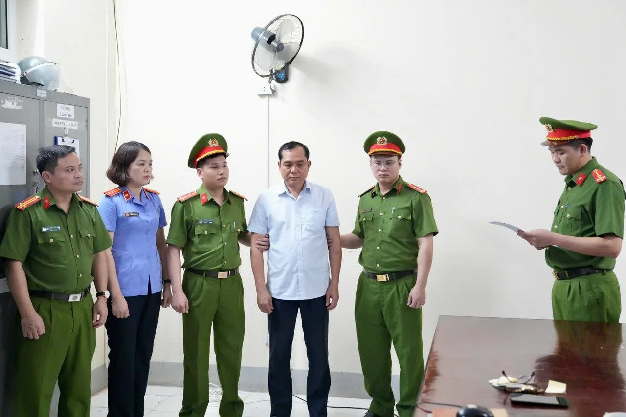 Phó Chủ tịch phường Phúc Yên bị khởi tố liên quan vụ án xã hội đen