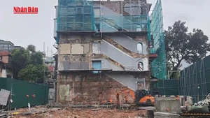 [Video] Hoàn thành phá dỡ tòa nhà “Hàm cá mập”