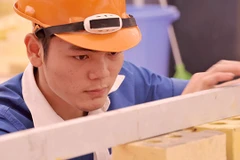 Cẩn trọng.