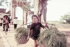 Sống động hình ảnh "Trẻ em thời chiến"