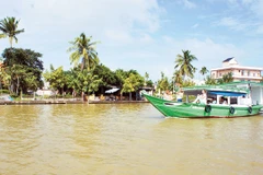 Qua sông Thu Bồn tìm tới Triêm Tây.