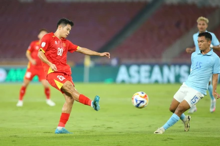 Các chân sút Việt Nam gặp bế tắc trong khâu dứt điểm. (Ảnh VFF) 