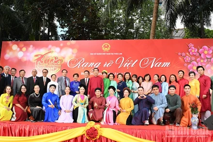 Chương trình Tết cộng đồng 2026 với chủ đề Rạng rỡ Việt Nam. (Ảnh: MINH THẮNG)