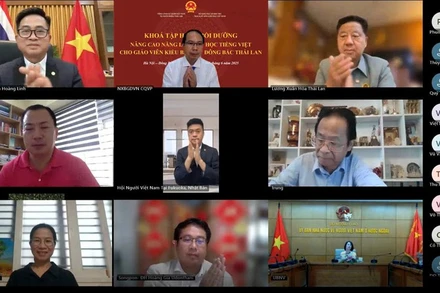 Khóa tập huấn bồi dưỡng, nâng cao năng lực dạy học tiếng Việt bằng hình thức trực tuyến. (Ảnh: Hoàng Linh)