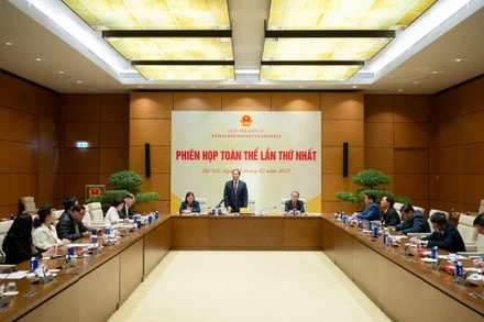 Toàn cảnh Phiên họp.