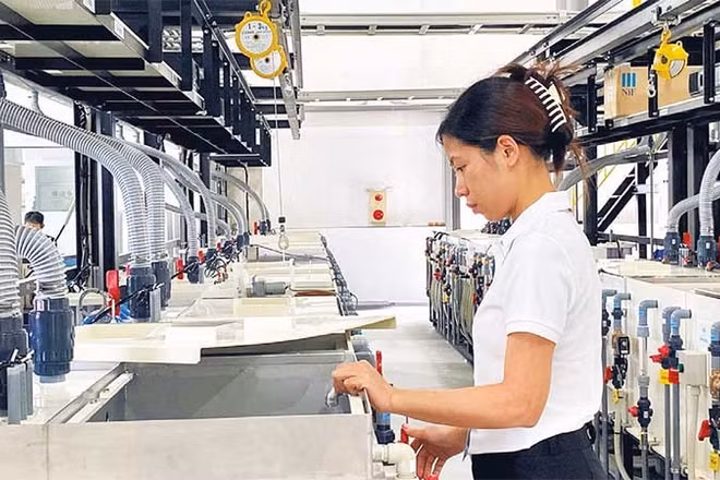 Dây chuyền sản xuất của Công ty ONAGA (Nhật Bản) tại Khu công nghiệp hỗ trợ Nam Hà Nội.