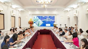 Hội thảo diễn ra tại Hà Nội thu hút đông đảo đại biểu tham dự. (Ảnh: HNV)