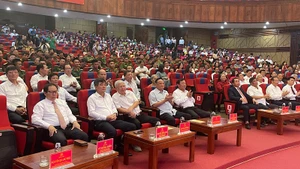 Các đại biểu dự Lễ kỷ niệm 85 năm Ngày thành lập Đảng bộ tỉnh Hải Dương.
