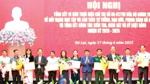 Tỉnh Lâm Đồng khen thưởng, biểu dương các tập thể có thành tích xuất sắc trong học tập và làm theo tư tưởng, đạo đức, phong cách Hồ Chí Minh giai đoạn 2016-2025.