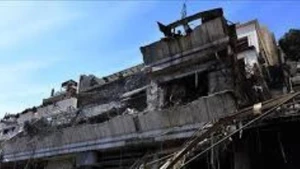Tòa nhà tại Damascus, Syria bị phá hủy sau cuộc không kích của Israel, ngày 13/3/2025. (Ảnh: THX/TTXVN)