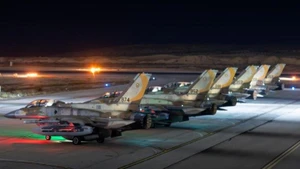 Máy bay quân sự Israel đang chuẩn bị cho các hoạt động không kích ở Iran, trong đó có các cơ sở hạt nhân. (Ảnh: THX) 