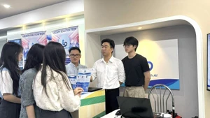 Lĩnh vực công nghệ thông tin đang có xu hướng tuyển dụng nhiều ở những vị trí có chuyên môn cao và giàu kinh nghiệm. (Ảnh: HNV)