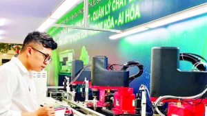 Mô hình sản xuất ứng dụng công nghệ robot, trí tuệ nhân tạo AI của Công ty cổ phần Bóng đèn phích nước Rạng Đông.