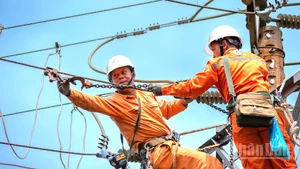 Để bảo đảm cung cấp điện cho năm 2025, EVNCPC đã chủ động triển khai đồng bộ nhiều phương án, sẵn sàng trong mọi tình huống nhằm cung cấp điện an toàn, liên tục, hiệu quả. (Ảnh: ĐÌNH TĂNG)