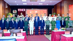 Tổng Bí thư Tô Lâm và các đồng chí lãnh đạo Đảng, Nhà nước và cán bộ Cục Cảnh sát hình sự. 