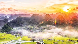 Việc được công nhận là Công viên địa chất toàn cầu UNESCO mở ra triển vọng lớn để tỉnh Lạng Sơn phát triển du lịch sinh thái, văn hóa. Nguồn: HDNLS