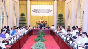 Toàn cảnh buổi họp báo.