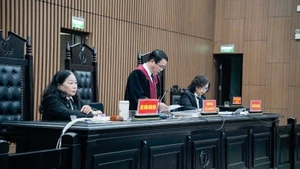 Hội đồng xét xử tuyên án các bị cáo tại tòa.