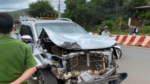 Chiếc xe tải gây tai nạn.