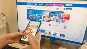 Từ ngày 1/7/2025, sàn thương mại điện tử có chức năng thanh toán sẽ phải khấu trừ, kê khai và nộp thuế thay cho cá nhân, hộ kinh doanh theo quy định tại Nghị định 117/2025/NĐ-CP/2025/NĐ-CP. (Ảnh: MINH PHƯƠNG)