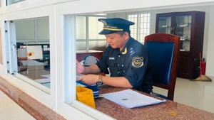 Ngành hải quan triển khai chính thức chức năng tự động phân công công chức kiểm tra hồ sơ trên hệ thống VNACCS/VCIS từ ngày 01/7/2025. (Ảnh: MINH PHƯƠNG)