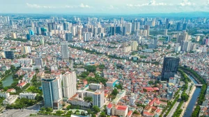 Việc các địa phương kịp thời theo dõi biến động giá đất trên thị trường để cập nhật, điều chỉnh phù hợp đóng vai trò quan trọng trong phát triển lành mạnh của thị trường bất động sản. (Ảnh THẾ ĐẠI)