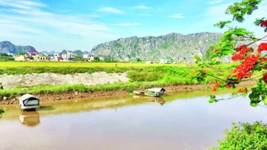 Kênh Nhà Lê đoạn qua huyện Yên Mô, tỉnh Ninh Bình. (Ảnh SỞ DU LỊCH NINH BÌNH)