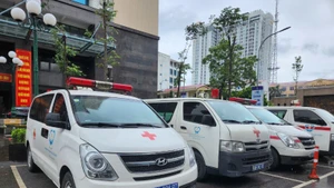 Dàn xe cứu thương của Bệnh viện đa khoa Bắc Ninh số 1.