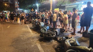 Hiện trường vụ tai nạn liên hoàn.