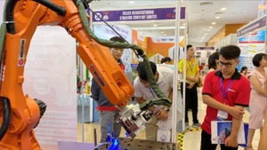 Hà Nội chú trọng đào tạo nguồn nhân lực chất lượng cao để đáp ứng yêu cầu phát triển.