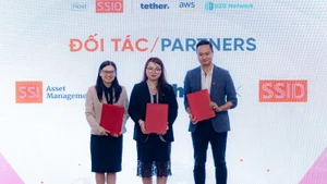 Biên bản ghi nhớ giữa SSI Asset Management (SSIAM), SSI Digital (SSID) và Tether nhằm thúc đẩy phát triển hạ tầng tài sản số và chia sẻ chuyên môn công nghệ tại Việt Nam.
