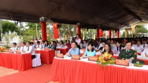 Đồng chí Nguyễn Trọng Nghĩa phát biểu tại buổi lễ.