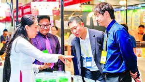 Gian hàng giới thiệu cà-phê Robusta đặc sản với người tiêu dùng Hàn Quốc tại triển lãm.