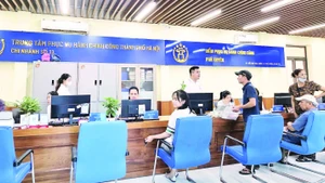 Điểm phục vụ hành chính công xã Phú Xuyên đón tiếp, xử lý thủ tục hành chính cho người dân từ ngày đầu hoạt động theo mô hình chính quyền mới.