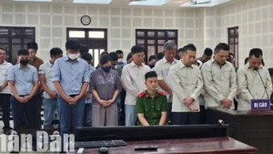 Các bị cáo tại phiên tòa. (Ảnh: ANH ĐÀO)
