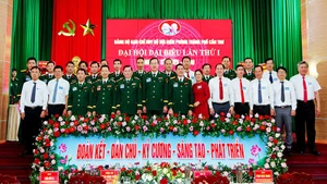 Các đại biểu chụp hình lưu niệm tại Đại hội.