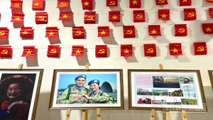 Không gian trưng bày tại triển lãm "Việt Nam hạnh phúc". 