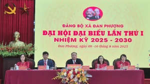 Đoàn Chủ tịch Đại hội. (Ảnh: DIỆU THƯƠNG)