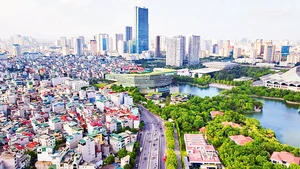 Hà Nội ngày càng phát triển văn minh, hiện đại. (Ảnh PHẠM HÙNG)