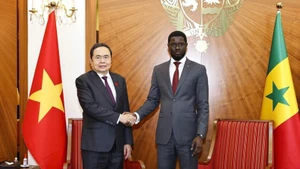 Chủ tịch Quốc hội Trần Thanh Mẫn hội kiến Tổng thống Senegal Bassirou Diomaye Faye. (Ảnh: TTXVN)