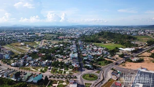Với tinh thần đổi mới, tỉnh Quảng Ngãi đặt quyết tâm cao nhất, quyết liệt trong hành động vì sự phát triển nhanh và bền vững.