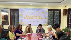 Buổi tọa đàm trong chương trình trại sáng tác do Hội Nhà văn Thành phố Hồ Chí Minh tổ chức, tháng 12/2025, tại Lâm Đồng.