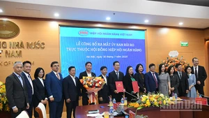 Ra mắt Ủy ban Rủi ro. (Ảnh: NGUYỄN DƯƠNG)