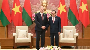 Chủ tịch Quốc hội Trần Thanh Mẫn và Chủ tịch Hạ viện Cộng hòa Belarus Igor Sergeyenko. (Ảnh: DUY LINH)