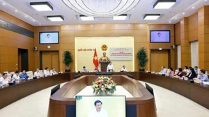 Đại biểu Quốc hội trẻ góp ý dự thảo Văn kiện Đại hội Đảng lần thứ XIV 