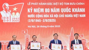 Phát hành đặc biệt bộ tem bưu chính kỷ niệm 80 năm Quốc khánh