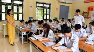 Nhà giáo được hưởng nhiều chính sách hỗ trợ từ 1/1/2026, theo Luật Nhà giáo 2025. (Ảnh: TTXVN)