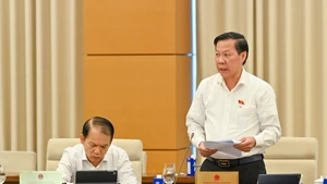 Không hạn chế doanh nghiệp nhà nước đầu tư bất động sản