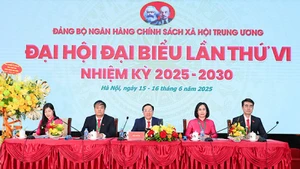 Đoàn Chủ tịch điều hành Đại hội.