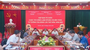 Quang cảnh cuộc họp.